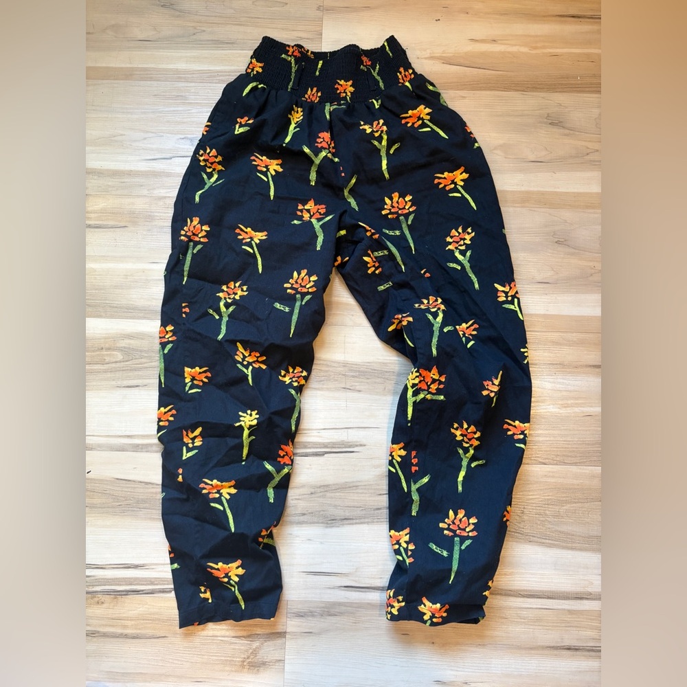 Lucy & Yak daffodil Alexa trousers.